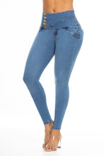 Load image into Gallery viewer, Luz Push Up Jeans - High Waisted - Light Blue