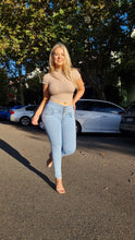 Load image into Gallery viewer, Salome Push Up Jeans - High Waisted-  Light Blue