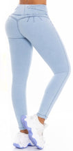 Load image into Gallery viewer, Cristal Push Up Jeans - High Waisted - Light Blue
