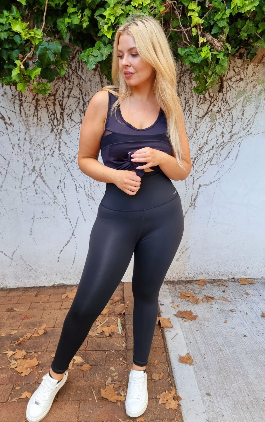 High Waisted - Full Compression Leggings - Black Matte + Top – Caliente  Clothing