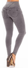 Load image into Gallery viewer, Tiffany Push Up Jeans - High Waisted - Light Grey
