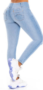 Nieve Push Up Jeans - Mid Rise - Light Blue Ripped